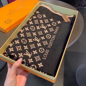 Louis Vuitton scarf